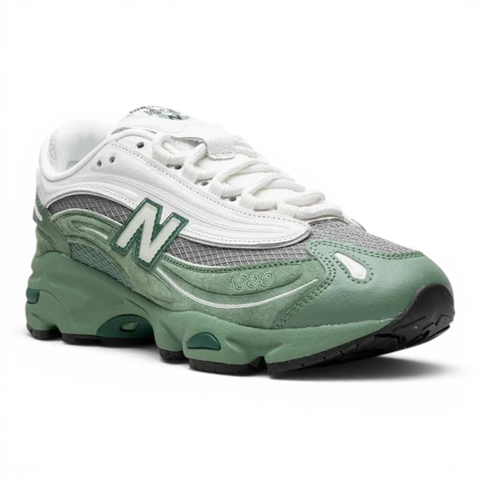 urbanstyle New Balance 1000 sneakers in sage green and white with mesh and suede layered design and chunky midsole.