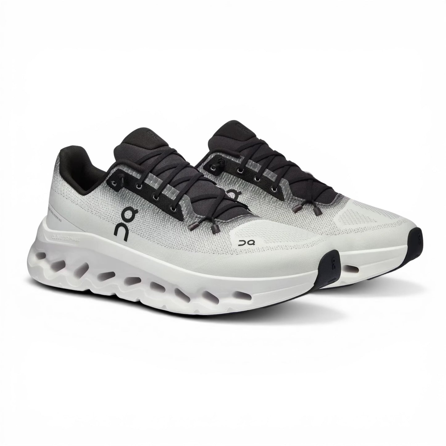 Urbanstyle white and grey gradient mesh running shoes with CloudTec® sole and black laces.
