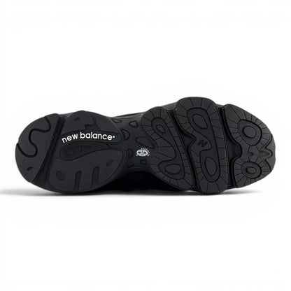 urbanstyle New Balance 1000 lifestyle sneaker showing the black rubber outsole with textured grip and branding