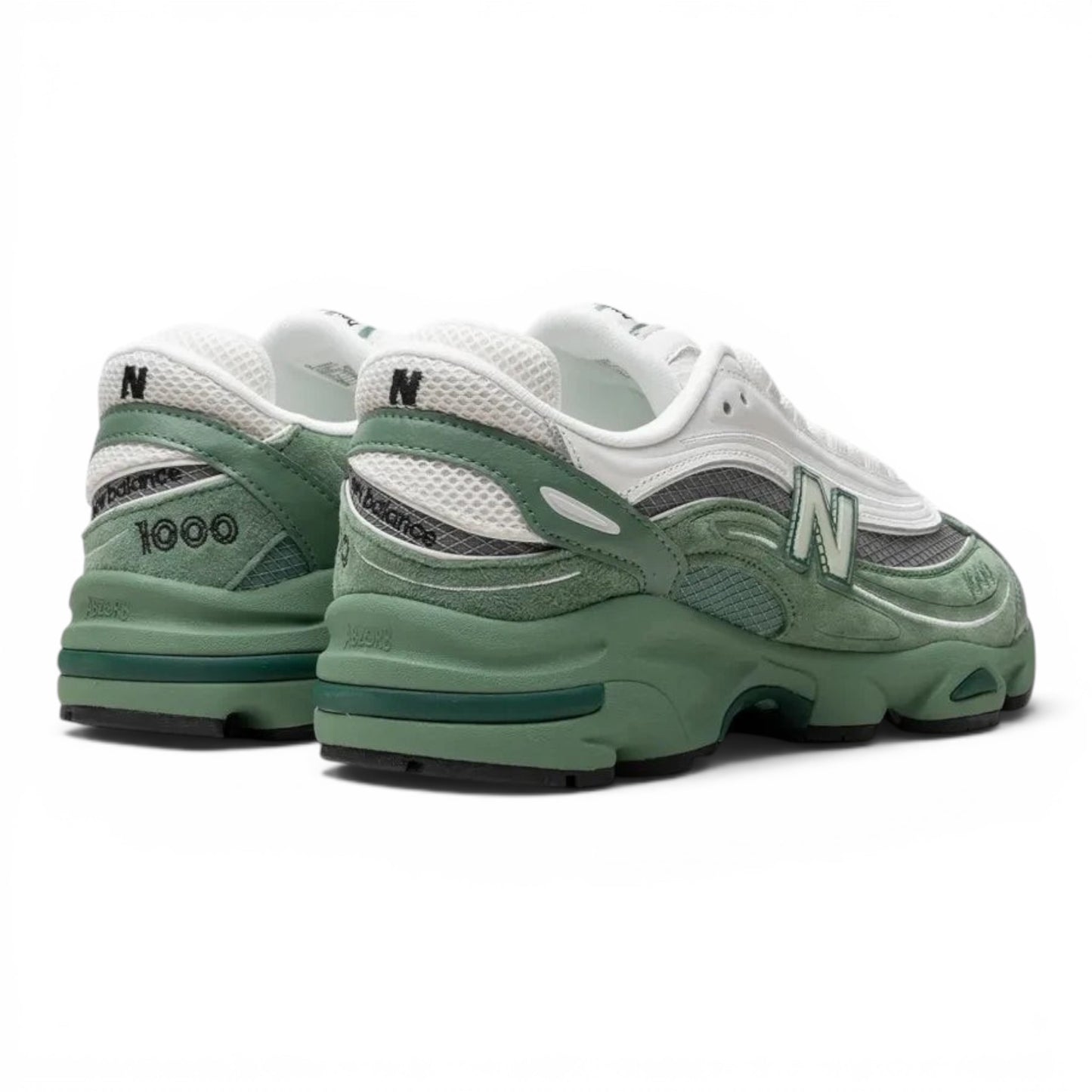 urbanstyle New Balance 1000 lifestyle sneakers in sage green and white with mesh and suede layered design