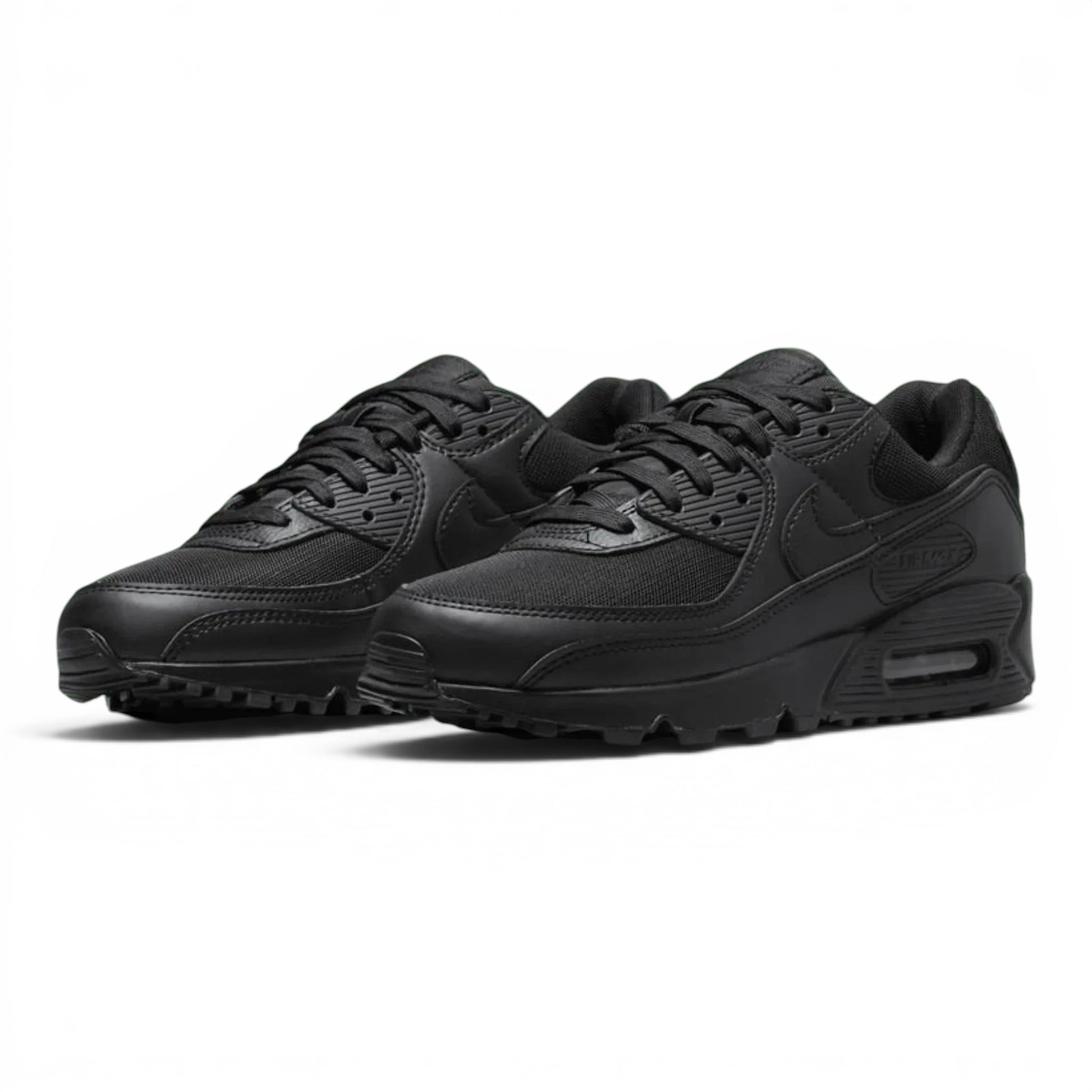 urbanstyle Nike Air Max 90 all-black athletic sneakers with mesh and synthetic overlays and visible Air cushioning