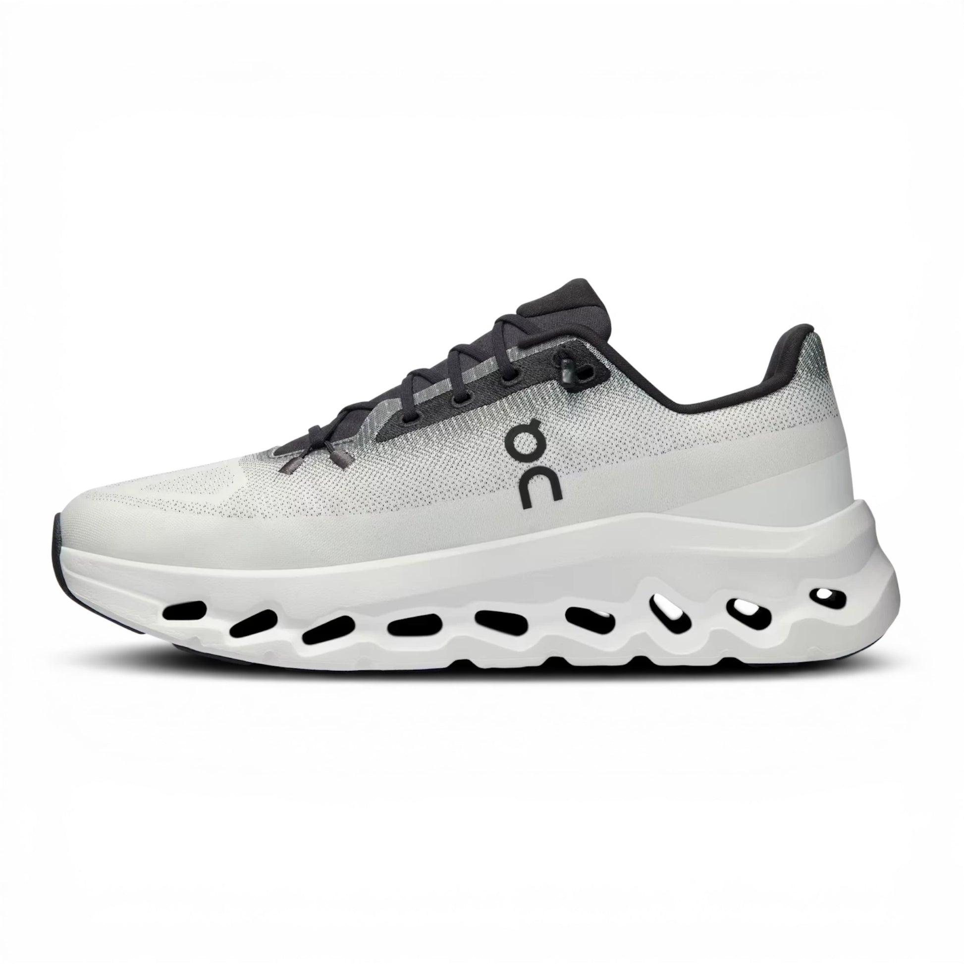 Urbanstyle white and grey gradient mesh running shoes with CloudTec sole and durable rubber outsole.