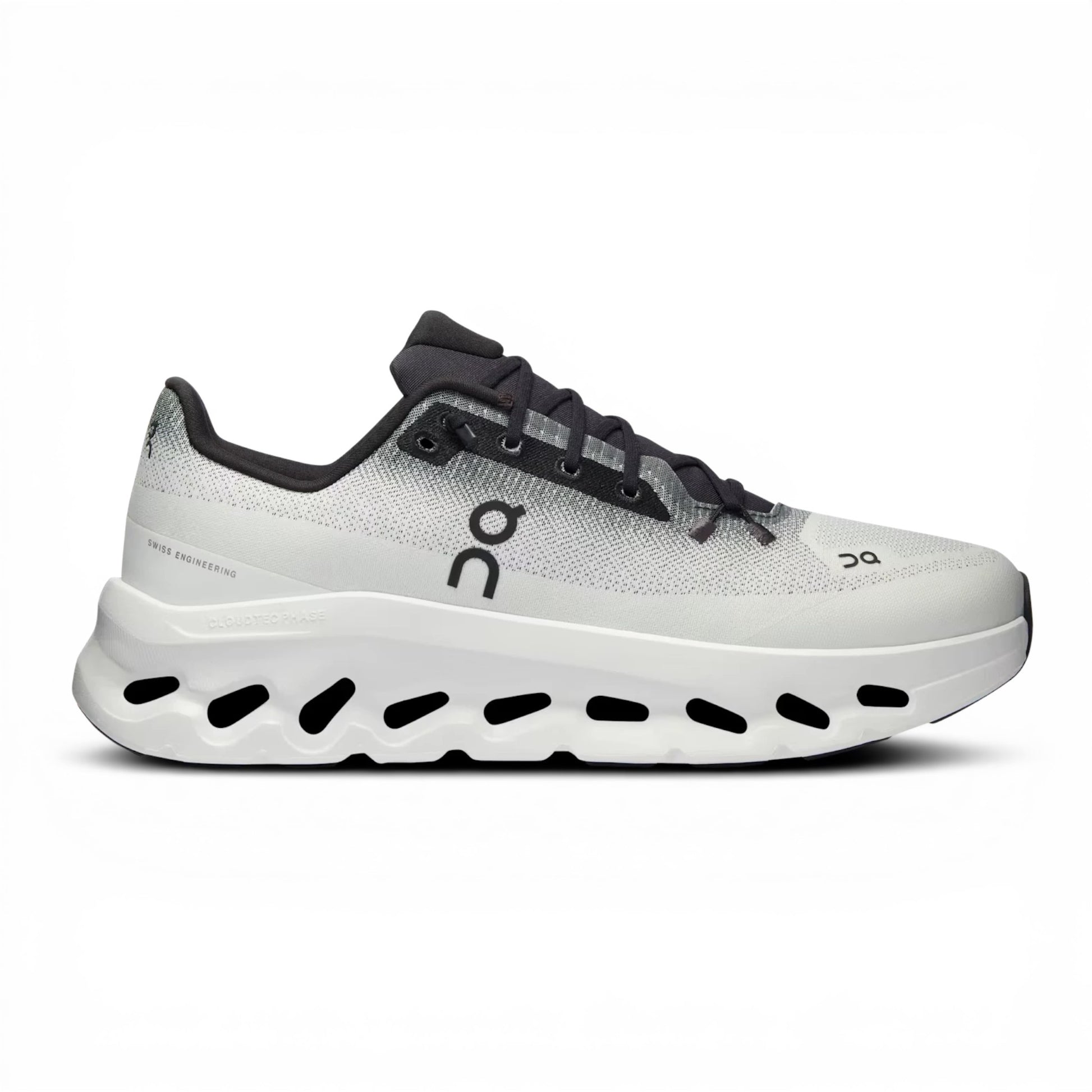 Urbanstyle white and grey gradient mesh running shoes with CloudTec sole and durable rubber outsole.